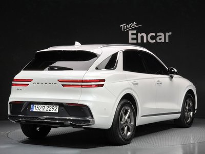 صورة 3 لـ 2024 Genesis GV70