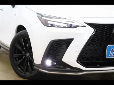 2022 Lexus NX — миниатюра 23