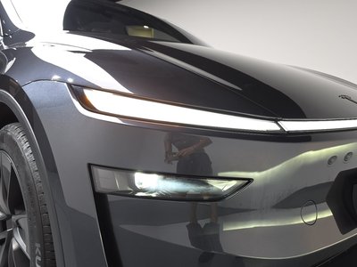 2025 Tesla MODEL Y 照片 9