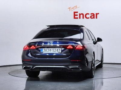 صورة 3 لـ 2025 Mercedes-BENZ E-CLASS