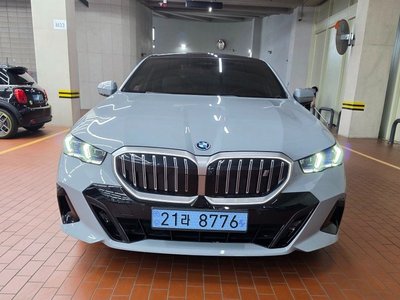2025 BMW I5 照片 2