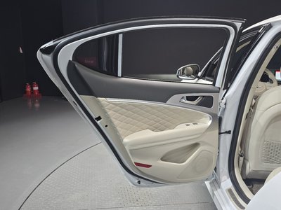 2021 Genesis THE NEW G70 缩略图 15