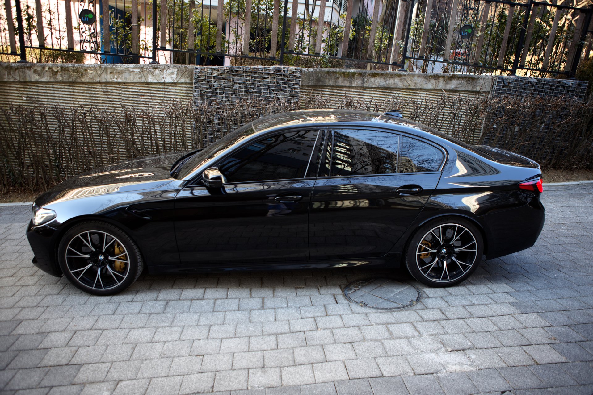 BMW M5 - View 1
