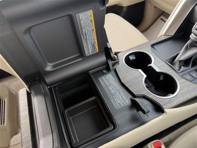 صورة مصغرة 18 لـ 2023 Toyota LAND CRUISER 300