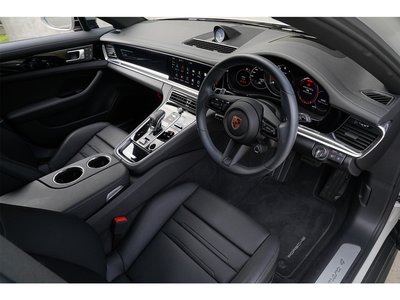 PORSCHE PANAMERA - 9