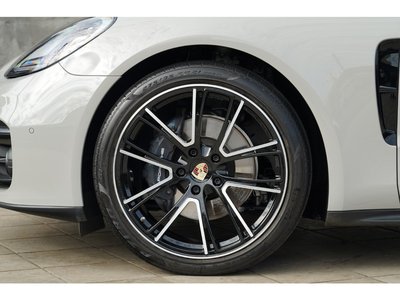 PORSCHE PANAMERA - 8