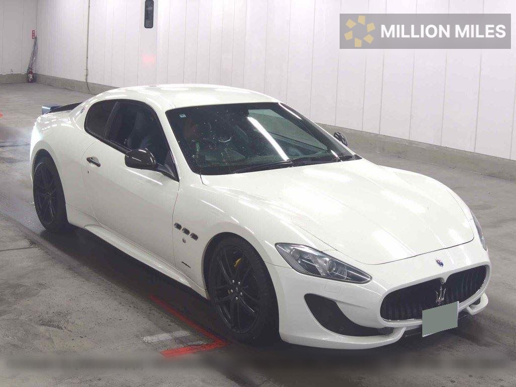 MASERATI GRANTURISMO - View 1