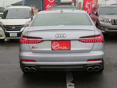 AUDI S6 - 7
