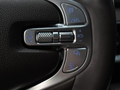 2024 Genesis GV70 — миниатюра 32