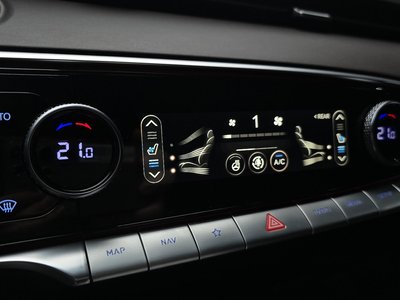 2024 Genesis GV70 — миниатюра 27