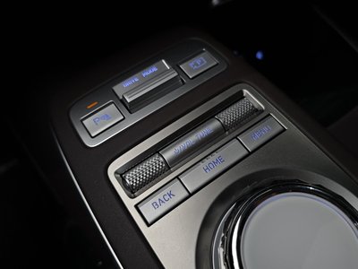 2024 Genesis GV70 — миниатюра 28