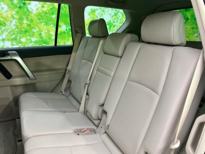 TOYOTA LAND CRUISER PRADO - 9