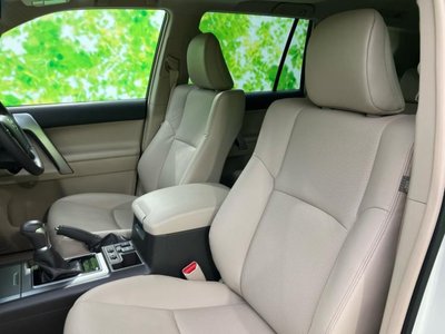 TOYOTA LAND CRUISER PRADO - 8