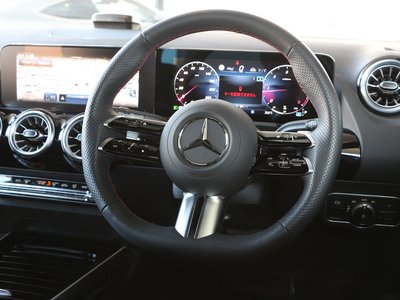 MERCEDES-BENZ GLA - 8