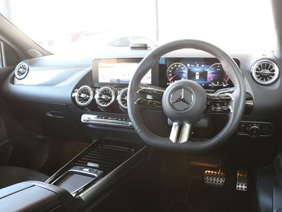 MERCEDES-BENZ GLA - 2