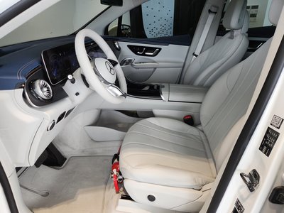 2025 Mercedes-BENZ EQE thumbnail 16