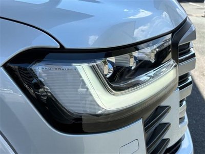 2023 Toyota LAND CRUISER 300 — миниатюра 21