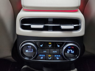 2023 Genesis GV70 — миниатюра 18