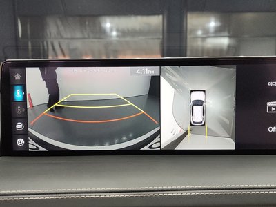 2023 Genesis GV70 — миниатюра 15