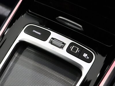 MERCEDES-BENZ GLB - 3