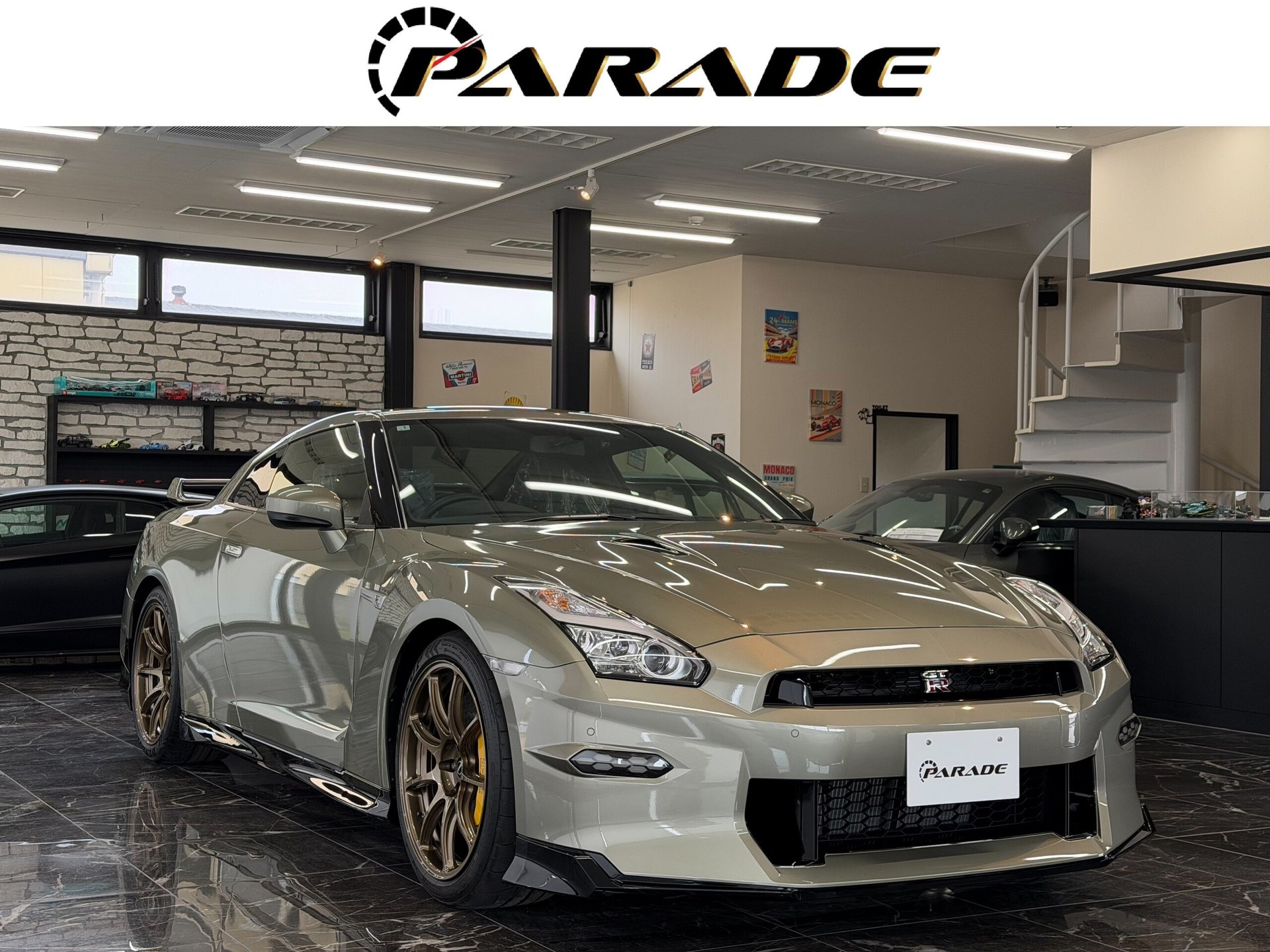 NISSAN GT-R - View 1