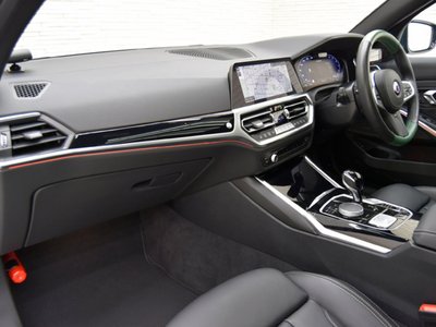 BMW ALPINA B3 TOURING - 10