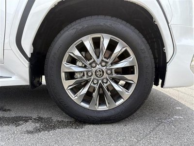 صورة مصغرة 17 لـ 2025 Toyota LAND CRUISER 300