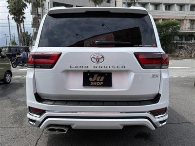 2025 Toyota LAND CRUISER 300 — фото 7