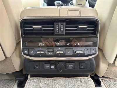 صورة مصغرة 36 لـ 2025 Toyota LAND CRUISER 300