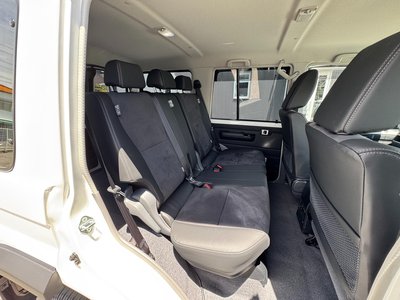 2025 Toyota LAND CRUISER 70 缩略图 72