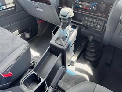2025 Toyota LAND CRUISER 70 缩略图 43