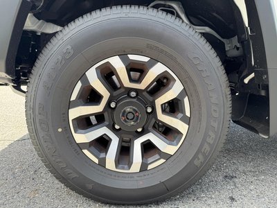 2025 Toyota LAND CRUISER 70 缩略图 33