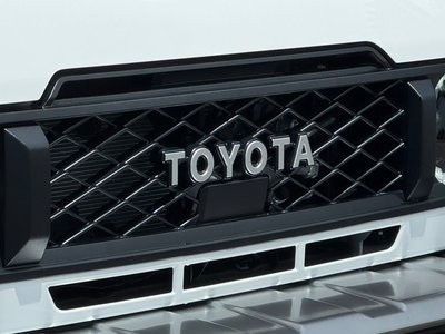2025 Toyota LAND CRUISER 70 缩略图 13