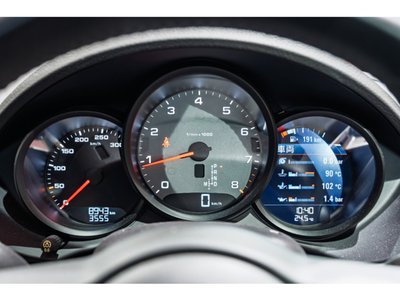 صورة 6 لـ 2018 Porsche 718