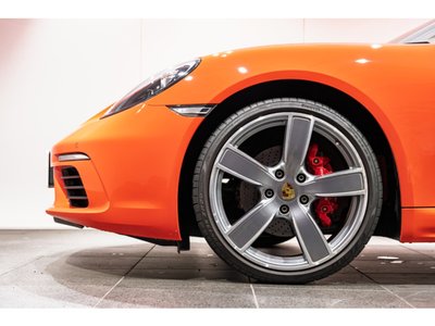 صورة 10 لـ 2018 Porsche 718
