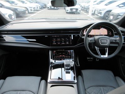 AUDI SQ8 - 7