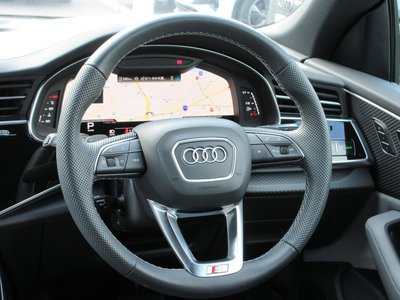 AUDI SQ8 - 10