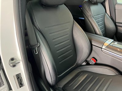 صورة 8 لـ 2022 MERCEDES-BENZ C-CLASS