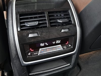 2022 BMW X5 — миниатюра 24