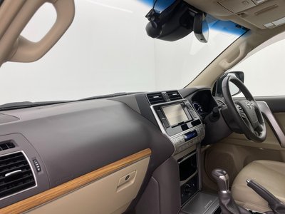 TOYOTA LAND CRUISER PRADO - 10