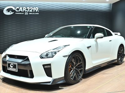 NISSAN GT-R - 1