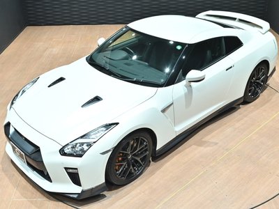 NISSAN GT-R - 7