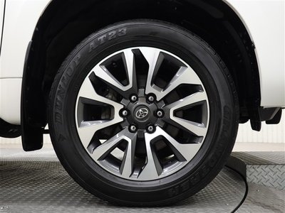 TOYOTA LAND CRUISER - 4