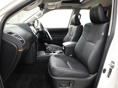 TOYOTA LAND CRUISER - 8