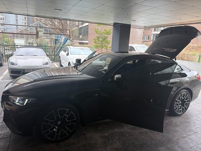 BMW I4 - 2
