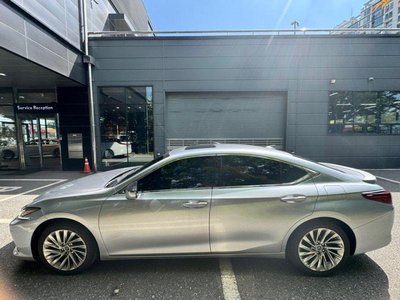 2023 Lexus ES 照片 2