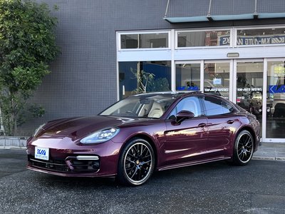PORSCHE PANAMERA - 8