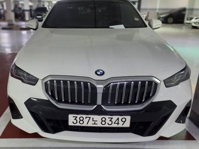 BMW 5 SERIES - 1