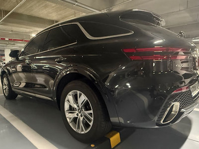 صورة 5 لـ 2023 Genesis GV70