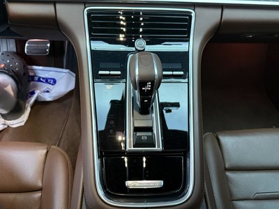 PORSCHE PANAMERA - 9